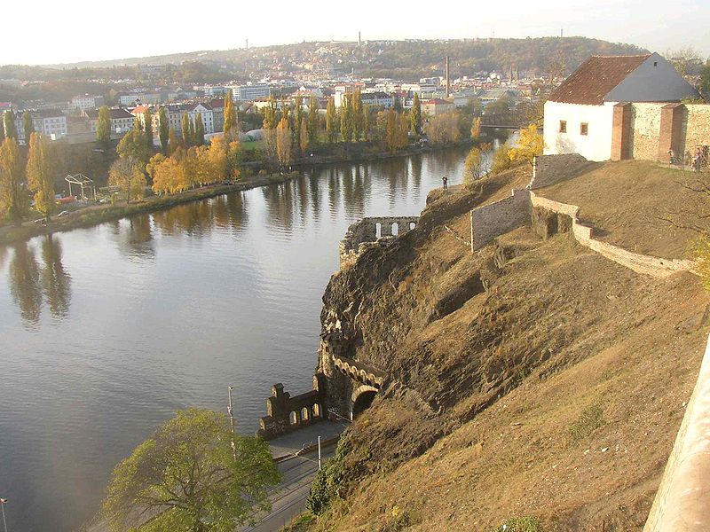 vysehrad pohled na reku.jpg