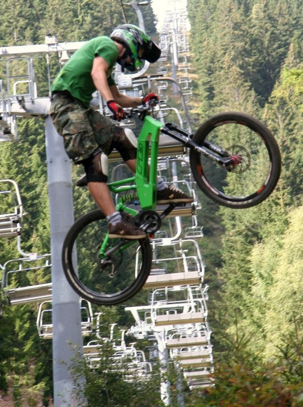 KONA_ bikepark_spicak09.jpg