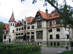 Lesna_castle.jpg